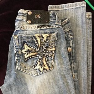 Miss Me brand lightly worn jeans. Like new.